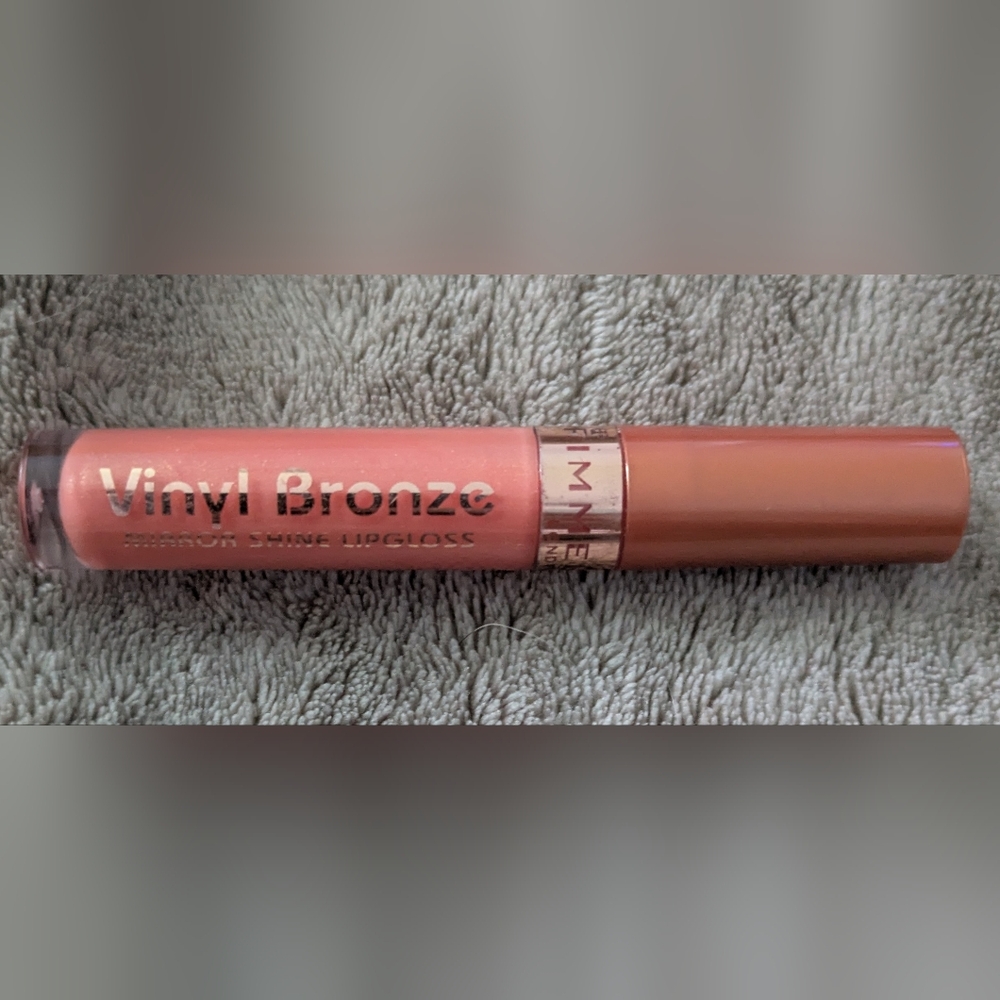 Rimmel London Bronze Shine Lip Gloss - Coral
